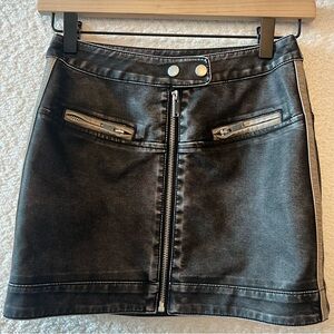 SO Black Charcoal Mini Skirt with Zipper Accents Juniors 0